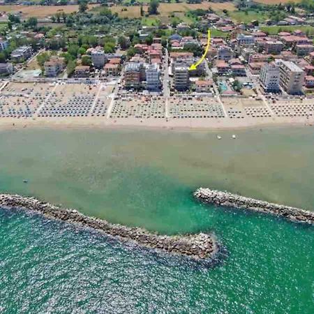 Residence Belvedere Vista - Seafront Rimini Esterno foto