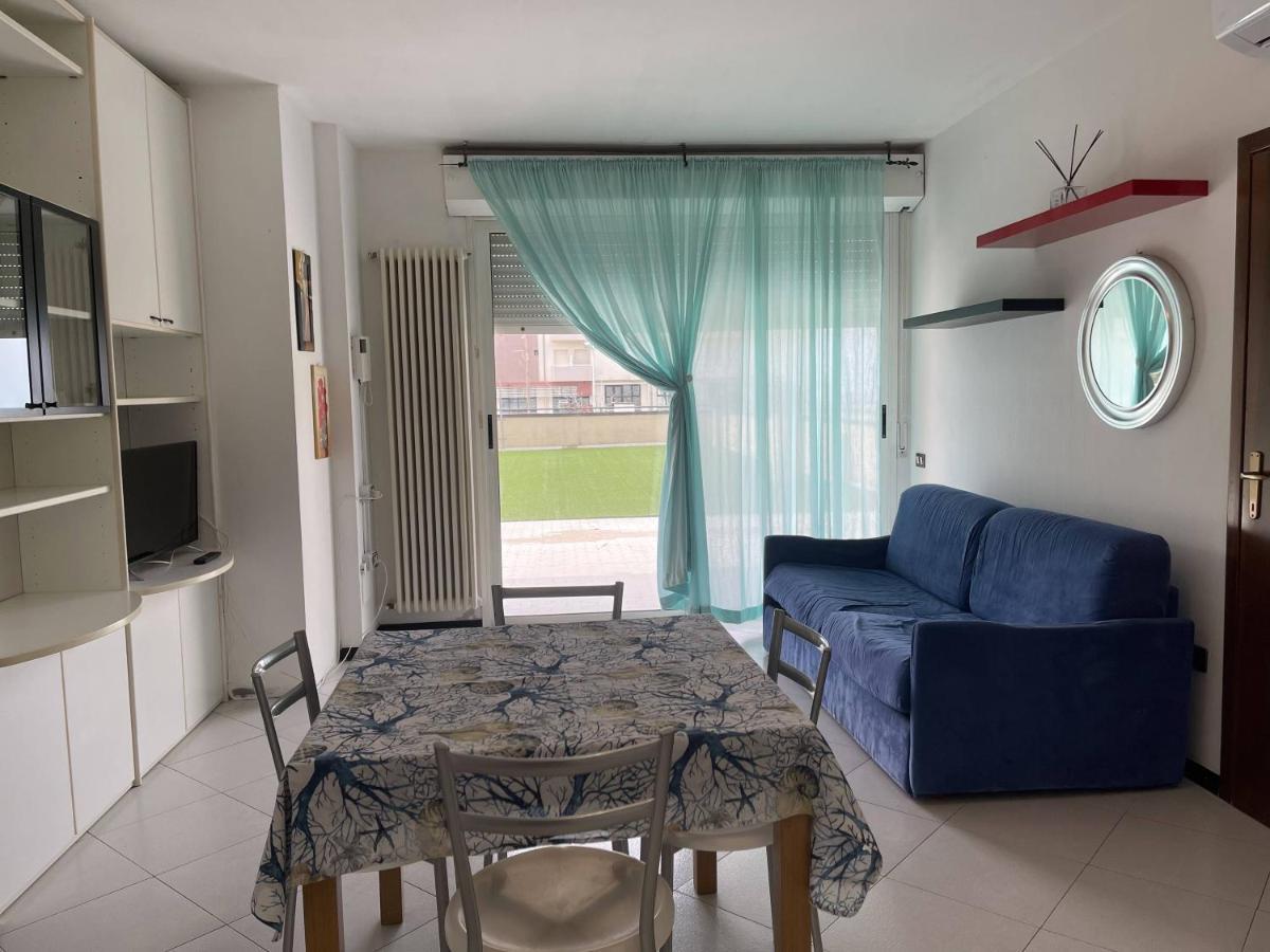 Residence Belvedere Vista - Seafront Rimini Esterno foto