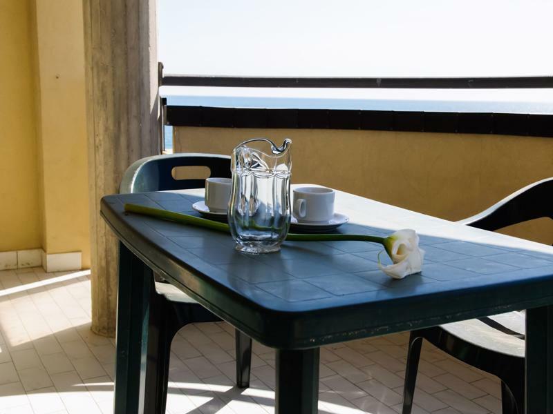 Residence Belvedere Vista - Seafront Rimini Esterno foto