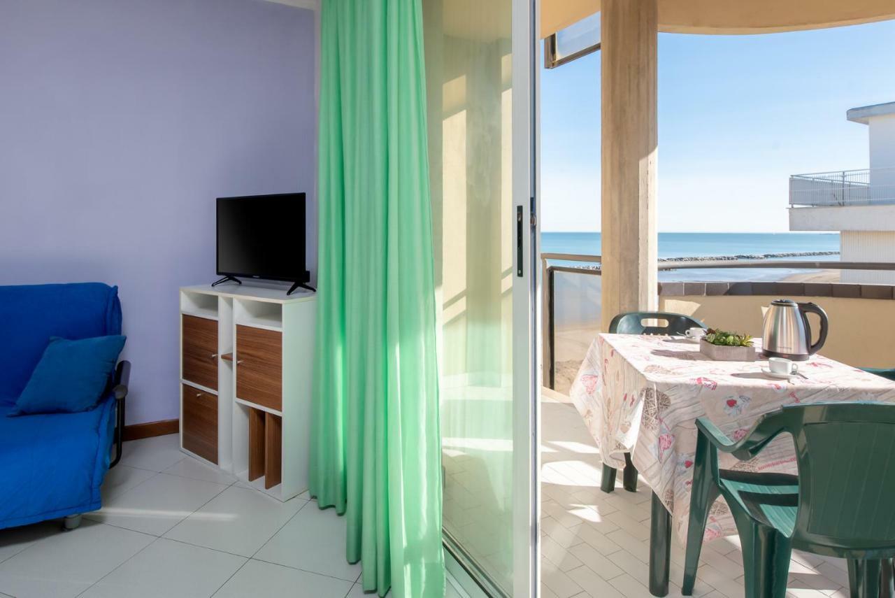 Residence Belvedere Vista - Seafront Rimini Esterno foto