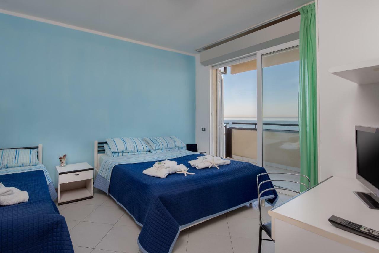 Residence Belvedere Vista - Seafront Rimini Esterno foto