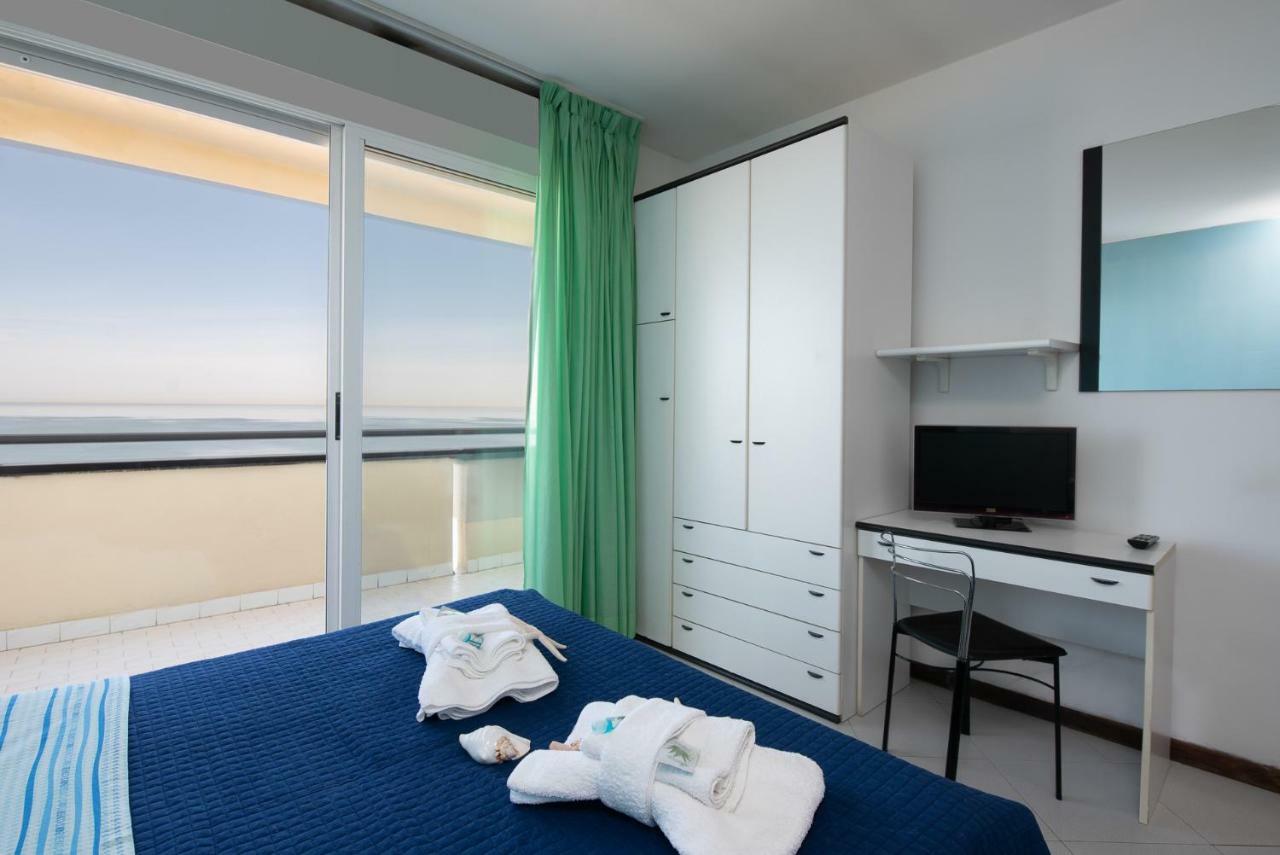 Residence Belvedere Vista - Seafront Rimini Esterno foto