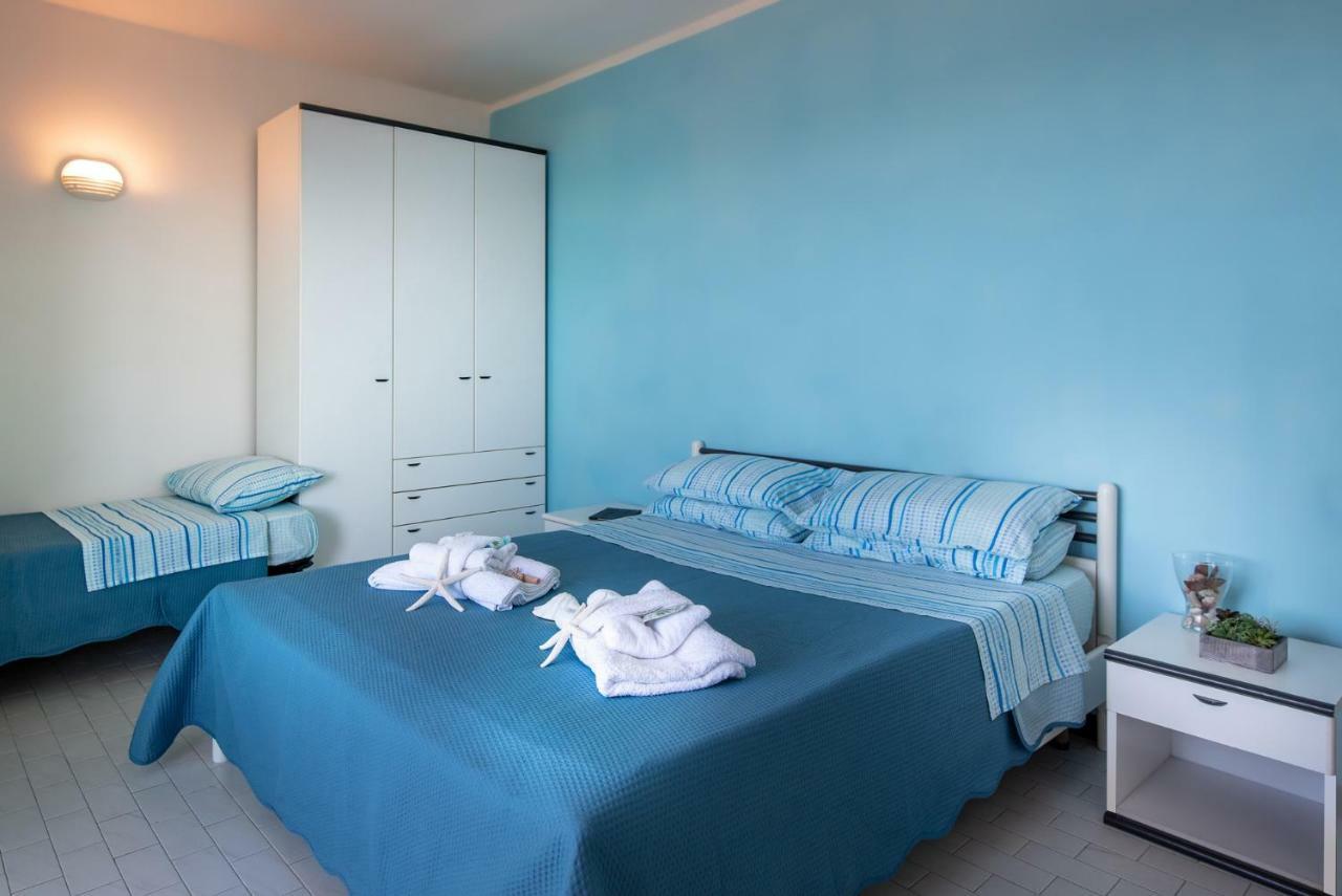 Residence Belvedere Vista - Seafront Rimini Esterno foto