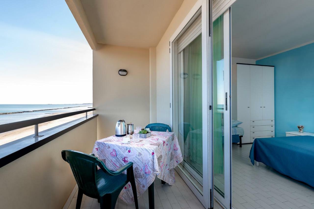 Residence Belvedere Vista - Seafront Rimini Esterno foto