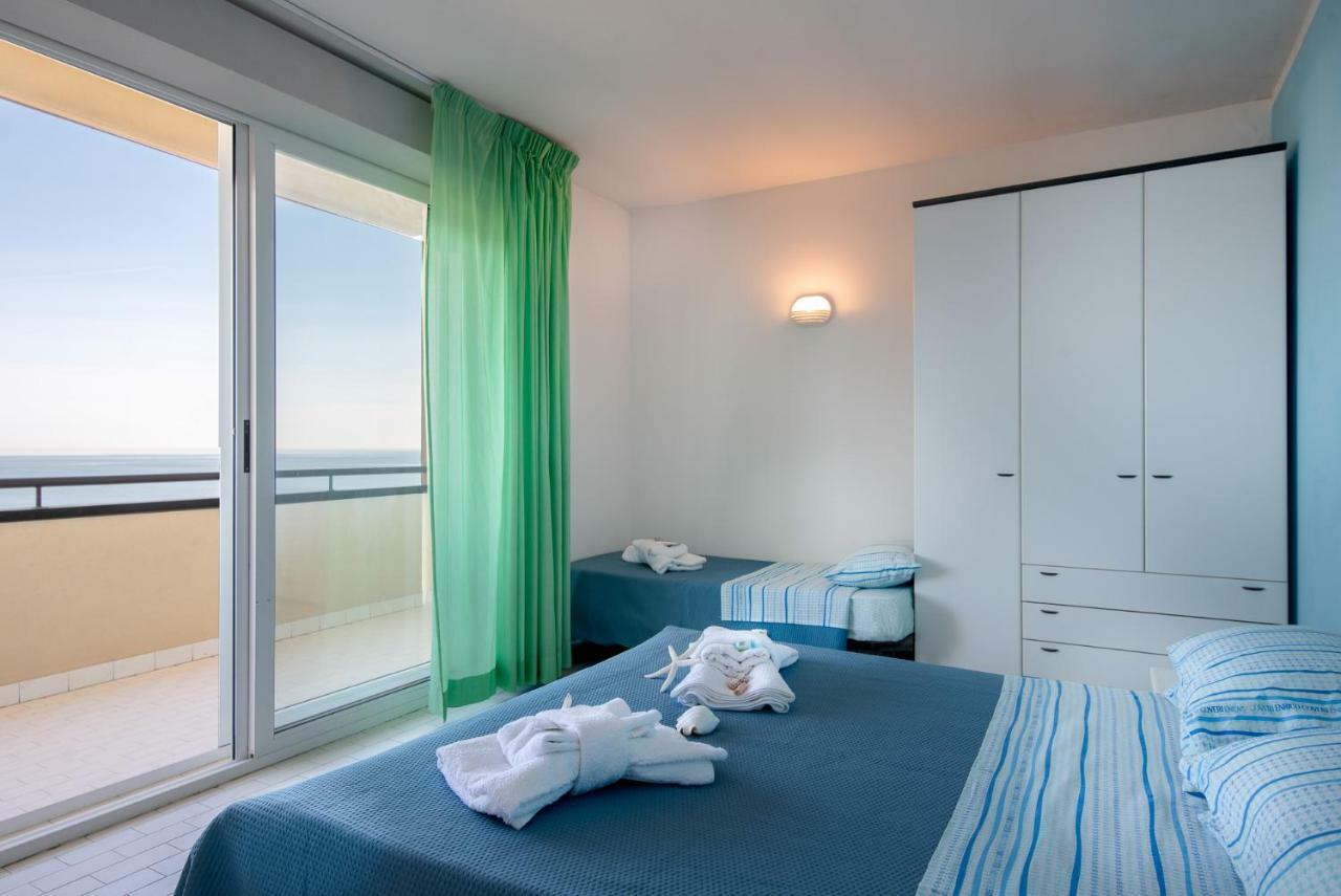 Residence Belvedere Vista - Seafront Rimini Esterno foto