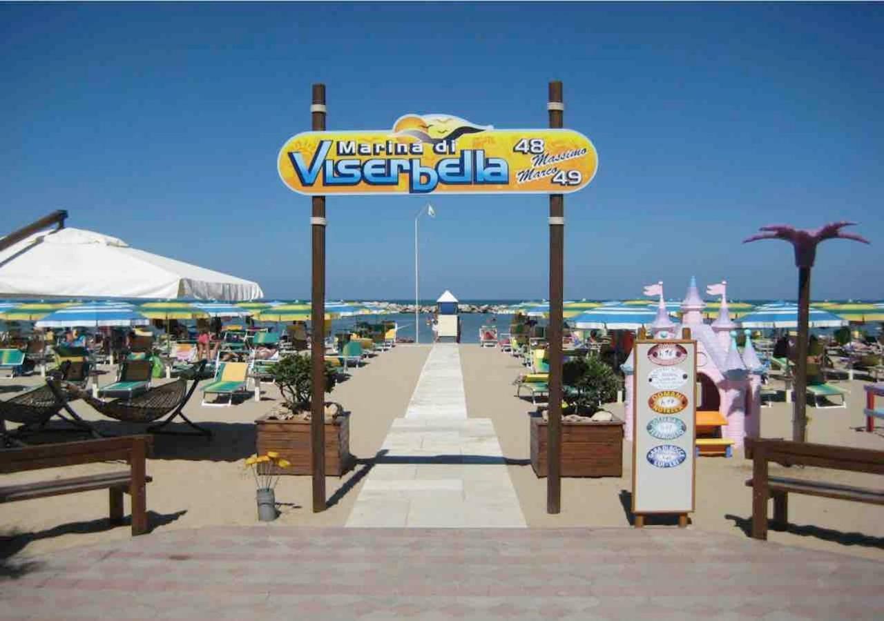 Residence Belvedere Vista - Seafront Rimini Esterno foto